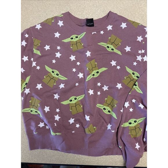 Star Wars “Baby Yoda” Cropped Women’s XL Sweatshirt - NEVER WORN! - Picture 2 of 5